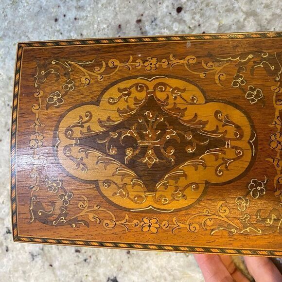 Vintage / Antique Lisbon  Musical Wooden Jewery Box ‎ See Description - Picture 7 of 10